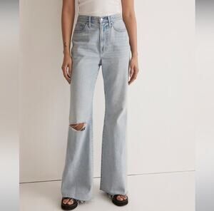 NWOT Madewell Baggy Flare Jeans 32 Luzon Light Wash Denim High Waist Knee Slit